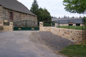 Portail et gardes corps métalliques 35